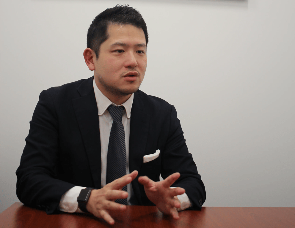 KEN氏のインタビュー風景